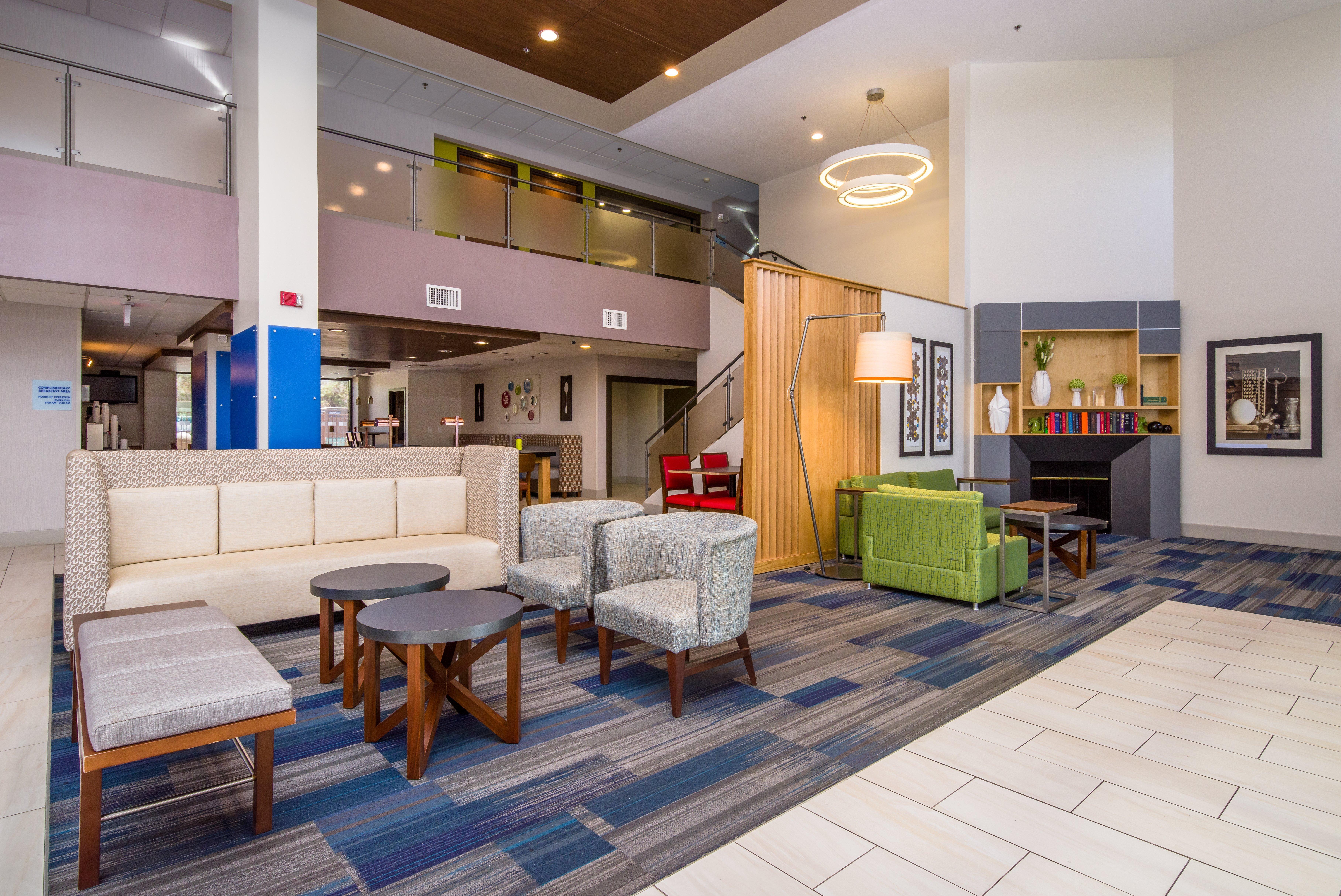 Holiday Inn Express Phoenix-Airport/University Drive By Ihg Dış mekan fotoğraf