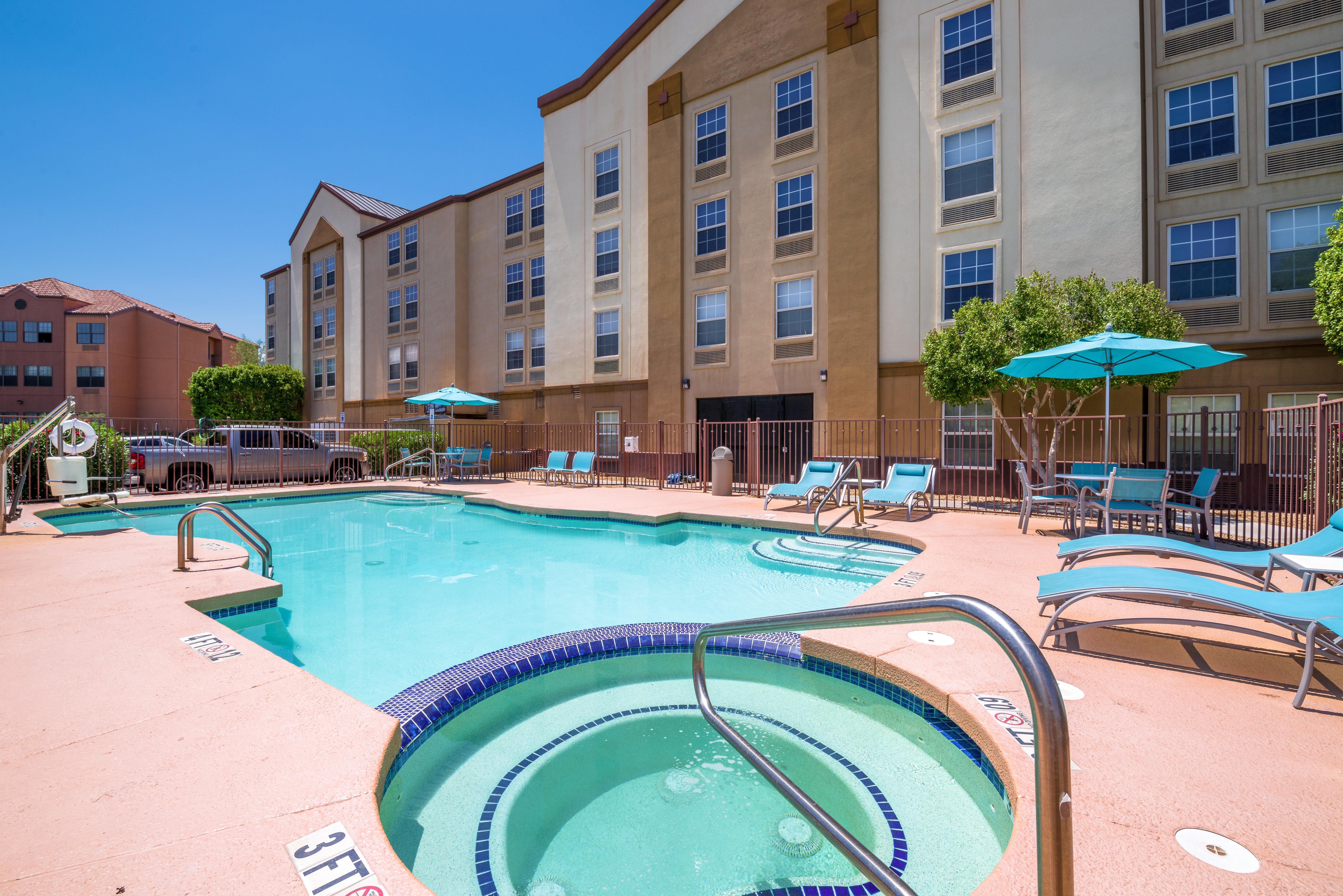 Holiday Inn Express Phoenix-Airport/University Drive By Ihg Dış mekan fotoğraf